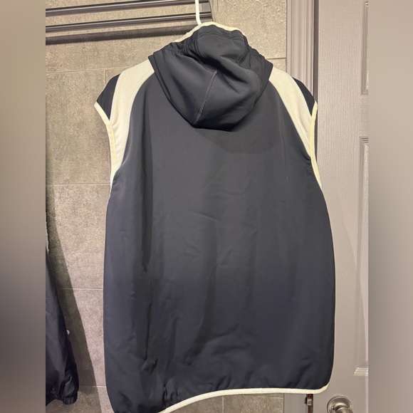 Hugo Boss Mens Large Hooded Vest - Picture 4 of 4